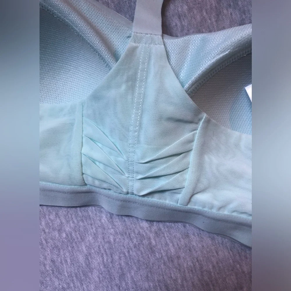 Victorias Secret Sports Bra Blue Victoria Sport Lightweight Wireless Size: 34C